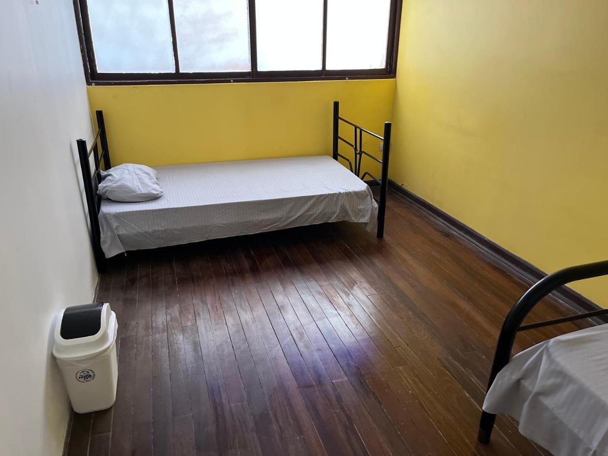 El Parque Bed And Breakfast Alajuela Luaran gambar