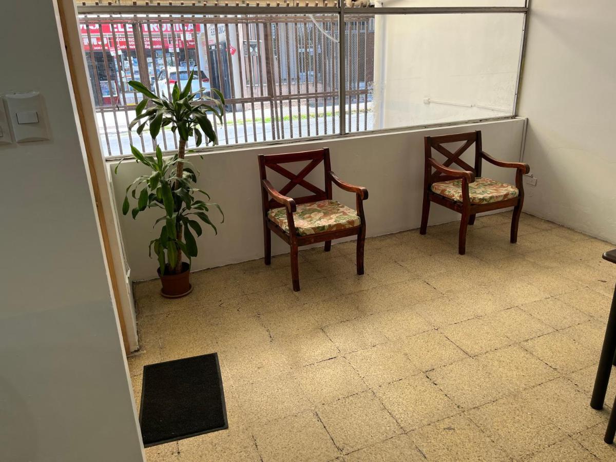 El Parque Bed And Breakfast Alajuela Luaran gambar